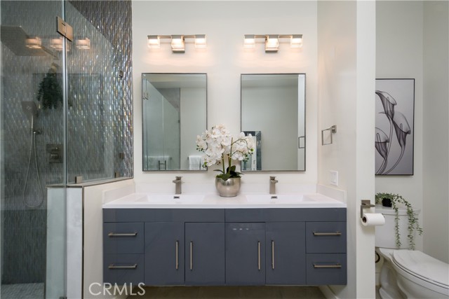 4557 Don Timoteo Drive, Los Angeles CA: https://media.crmls.org/medias/44ce1b78-b36a-4f83-8fd7-571f38569cec.jpg