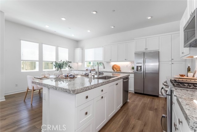 Detail Gallery Image 23 of 75 For 27554 Sparrow Ct, Valencia,  CA 91381 - 3 Beds | 2/1 Baths