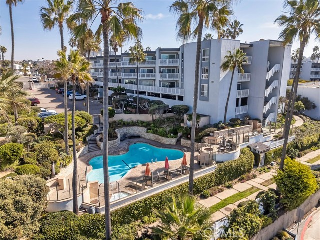 679 The Village, Redondo Beach, California 90277, 2 Bedrooms Bedrooms, ,1 BathroomBathrooms,Residential,For Sale,The Village,PV25002324