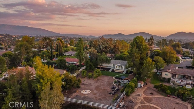 44cec10d 92da 421b B3c8 0cb21b579202