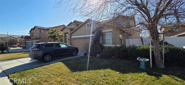 Detail Gallery Image 5 of 12 For 12637 Madrona, Victorville,  CA 92394 - 4 Beds | 2/1 Baths