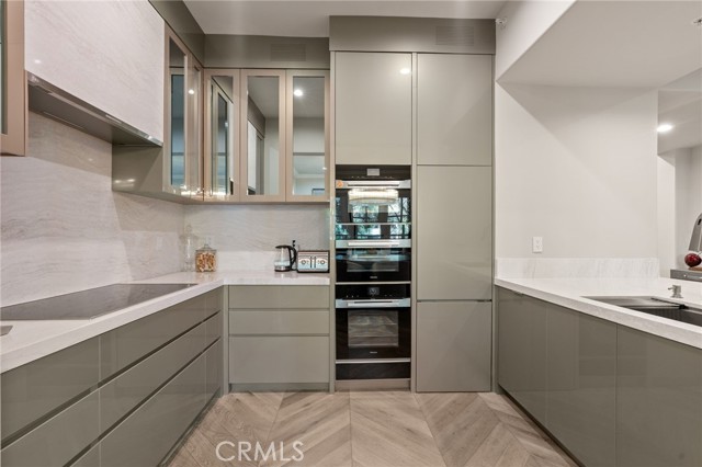 Detail Gallery Image 9 of 38 For 11500 San Vicente Bld #202,  Los Angeles,  CA 90049 - 3 Beds | 3/1 Baths