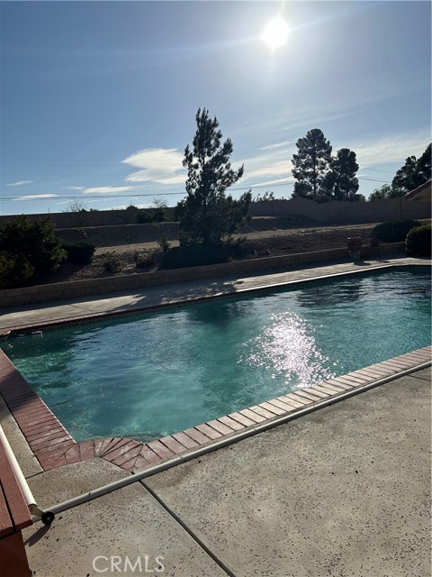 15166 Pocahantas Street, Apple Valley CA: https://media.crmls.org/medias/44d10d95-70c2-4021-8b2e-6884d6cf5bf8.jpg