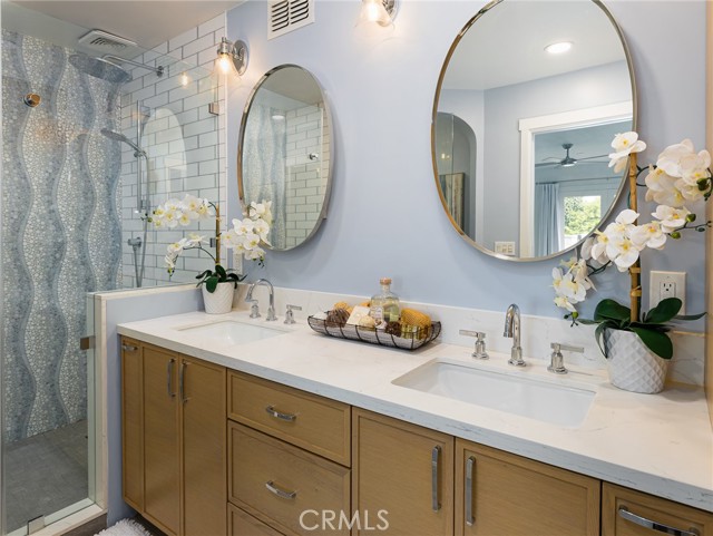 237 Via Los Miradores, Redondo Beach CA: https://media.crmls.org/medias/44d184d3-2534-4a1d-ae99-21d964c2b454.jpg