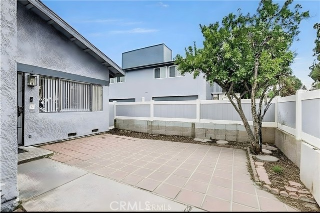 900 W Sierra Madre Avenue, Azusa CA: https://media.crmls.org/medias/44d28af3-1ea1-4ae3-a245-2936acb8d741.jpg