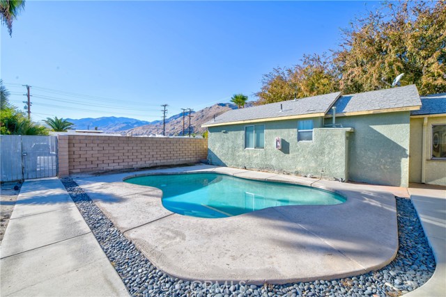 Detail Gallery Image 1 of 18 For 514 E Calle Roca #B,  Palm Springs,  CA 92264 - 2 Beds | 1 Baths