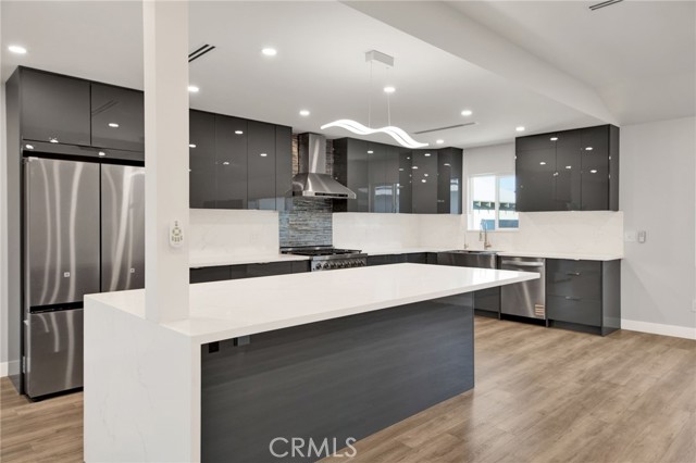 14625 Runnymede Street, Van Nuys CA: https://media.crmls.org/medias/44d414f0-b34d-4dc3-8b62-275023c5d96a.jpg