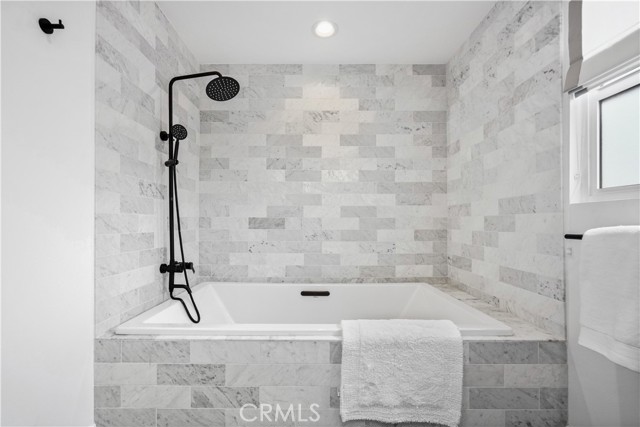 44d53137 Ca5a 4e8d Af7e E163f0bfe6eb