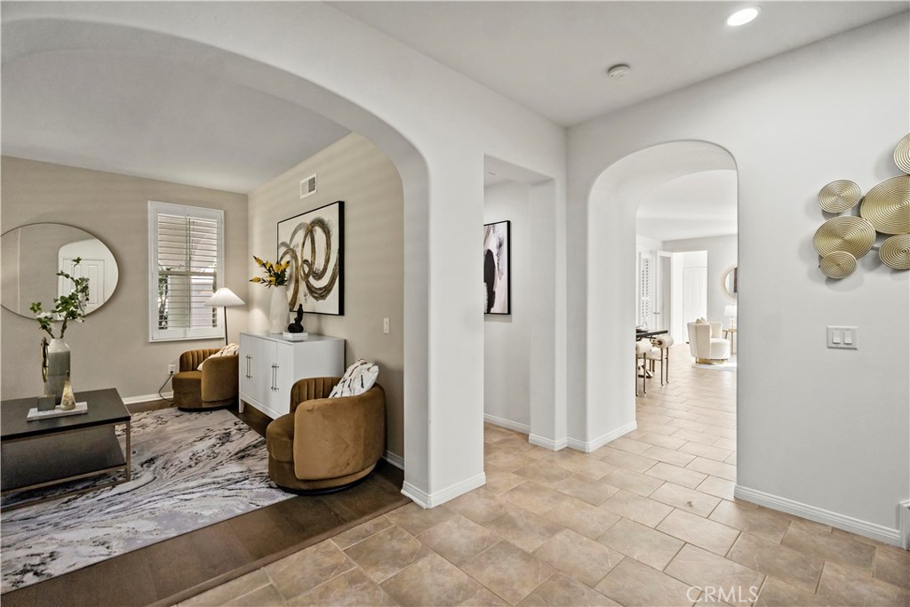 MLS #OC25261605 image #6