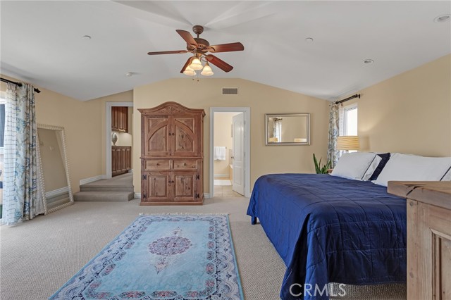 Detail Gallery Image 12 of 23 For 1917 Harriman Ln a,  Redondo Beach,  CA 90278 - 4 Beds | 2/1 Baths