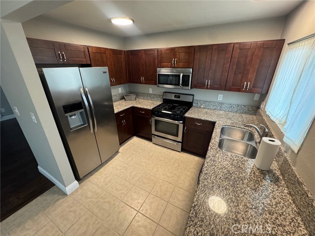 Detail Gallery Image 5 of 31 For 10315 Gienke Ln, Santee,  CA 92071 - 3 Beds | 2 Baths