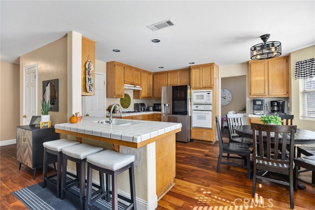 Detail Gallery Image 16 of 39 For 9711 Touchstone, Bakersfield,  CA 93311 - 6 Beds | 3 Baths