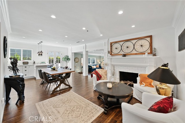 Detail Gallery Image 4 of 35 For 20852 Kittridge, Winnetka,  CA 91306 - 3 Beds | 2 Baths