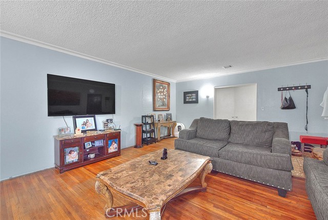 Detail Gallery Image 13 of 48 For 18087 San Bernardino, Bloomington,  CA 92316 - 3 Beds | 1/1 Baths