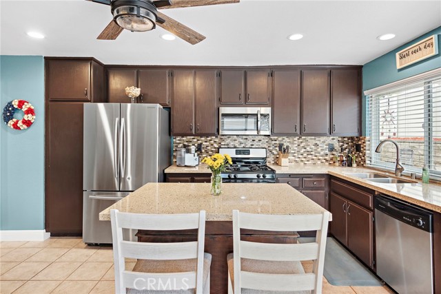 21376 Sleepy Glen Lane, Rancho Santa Margarita CA: https://media.crmls.org/medias/44d8b90e-ab00-4015-ad86-27787638e63c.jpg