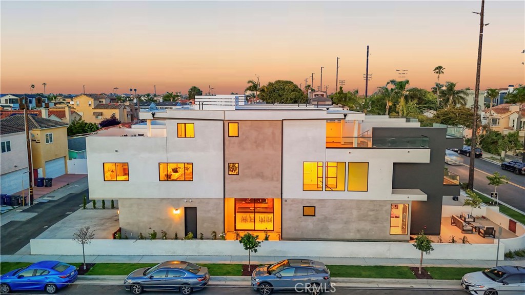 44d90aaa 787c 46ad A08d C89a69197d69