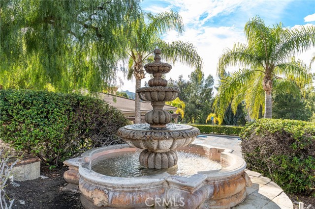 Detail Gallery Image 51 of 64 For 5220 #228 Premiere Hills Cir #228,  Woodland Hills,  CA 91364 - 2 Beds | 2/1 Baths