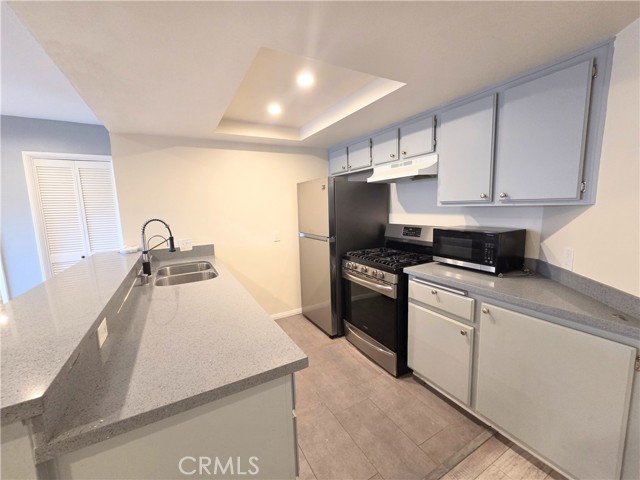 Detail Gallery Image 3 of 26 For 327 Chestnut, Long Beach,  CA 90802 - 2 Beds | 2 Baths