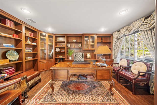 Detail Gallery Image 5 of 71 For 1161 N Coyote, Orange,  CA 92869 - 5 Beds | 5/1 Baths