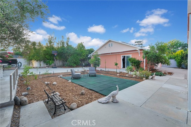801 S Michillinda Avenue, Pasadena CA: https://media.crmls.org/medias/44d9abc6-4543-43b5-8573-cbb7ace0bcd9.jpg