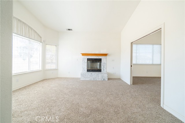 17157 Hacienda Boulevard, California City CA: https://media.crmls.org/medias/44da1d47-4343-4423-b503-b3042b6aa108.jpg