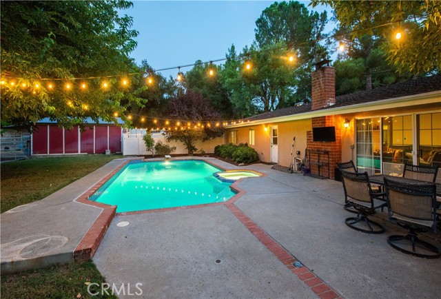 Detail Gallery Image 23 of 31 For 15877 Warm Springs Dr, Canyon Country,  CA 91387 - 5 Beds | 3 Baths