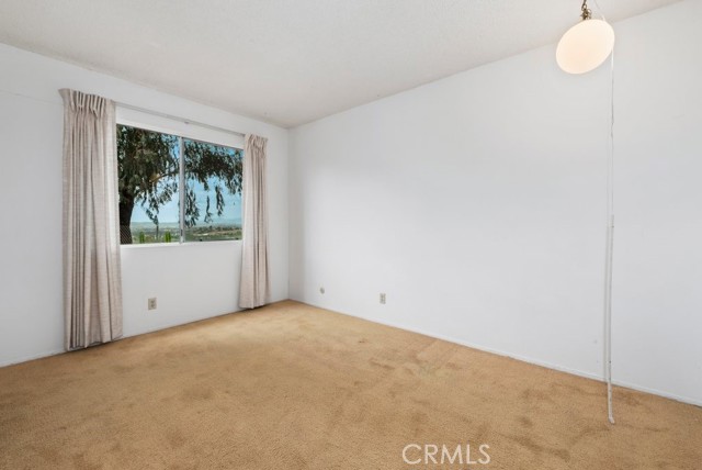 Detail Gallery Image 9 of 24 For 1768 Henderson Ct, Vista,  CA 92083 - 4 Beds | 2 Baths
