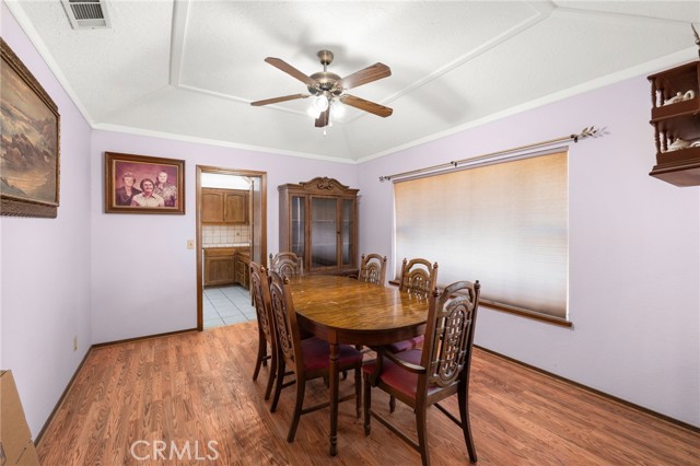 Detail Gallery Image 14 of 61 For 9925 Balsam, Hesperia,  CA 92345 - 3 Beds | 3 Baths