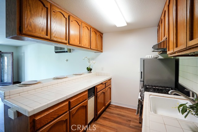 17200 Newhope Street, Fountain Valley CA: https://media.crmls.org/medias/44db9f40-ba97-45d1-9b4f-d5b5ffa3688d.jpg
