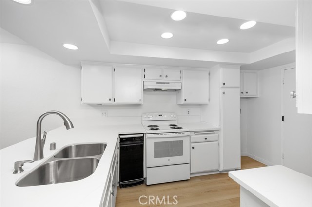 285 Calle Cuervo, San Clemente CA: https://media.crmls.org/medias/44dbf718-1126-48f1-92a1-5237ffd2320e.jpg