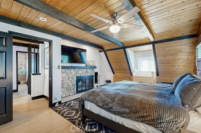 Detail Gallery Image 24 of 49 For 1960 Willow Dr, Running Springs,  CA 92382 - 4 Beds | 3 Baths