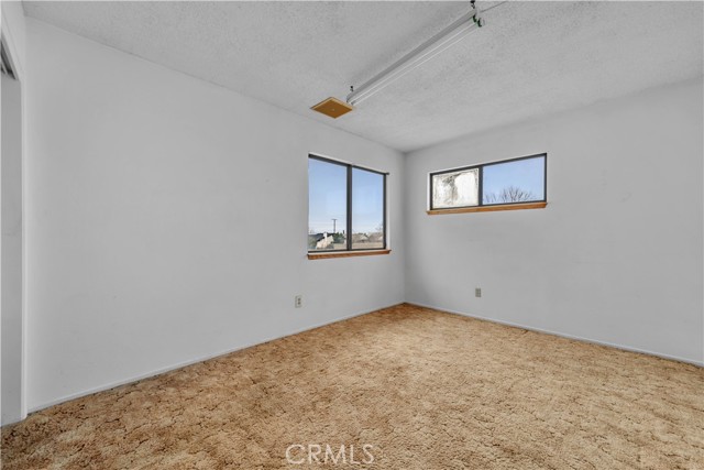 Detail Gallery Image 14 of 20 For 9848 Karen Ave, California City,  CA 93505 - 3 Beds | 2/1 Baths