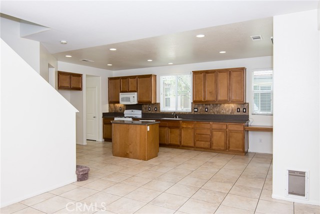Detail Gallery Image 17 of 75 For 22319 Yorke Rd, Moreno Valley,  CA 92553 - 3 Beds | 3/1 Baths