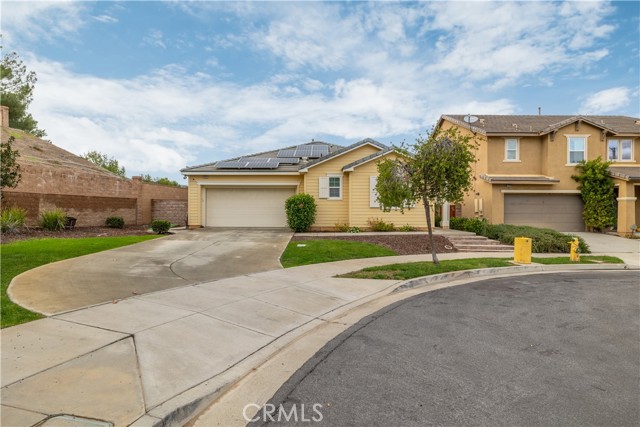 10894 Clover, Corona CA: https://media.crmls.org/medias/44ddc689-76b8-455a-af95-8356d412c903.jpg