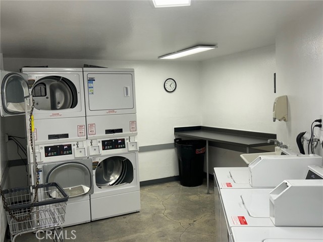 Detail Gallery Image 31 of 32 For 650 the Village #106,  Redondo Beach,  CA 90277 - 1 Beds | 1 Baths