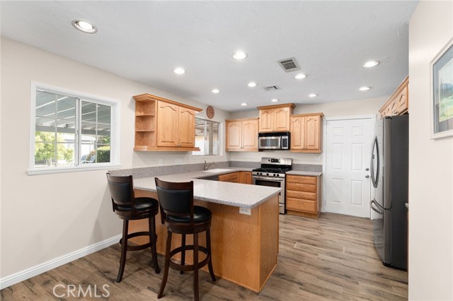 Detail Gallery Image 8 of 34 For 209 Anita Ct, Redlands,  CA 92373 - 3 Beds | 2 Baths