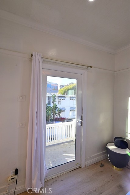 44 48 Navy Street, Venice CA: https://media.crmls.org/medias/44de6721-bda0-470c-b154-5d068530ab96.jpg