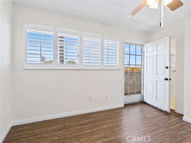 Detail Gallery Image 16 of 38 For 1706 Grismer Ave #211,  Burbank,  CA 91504 - 2 Beds | 3 Baths