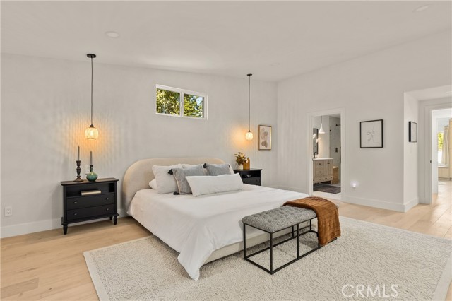 Detail Gallery Image 24 of 37 For 6009 Neddy Ave, Woodland Hills,  CA 91367 - 5 Beds | 3 Baths