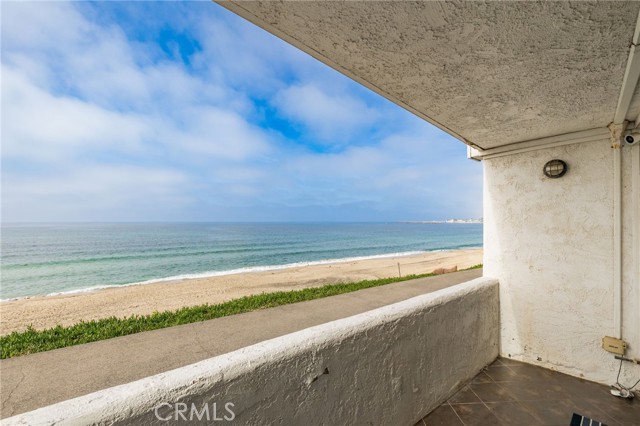 615 Esplanade, Redondo Beach, California 90277, 1 Bedroom Bedrooms, ,1 BathroomBathrooms,Residential,Sold,Esplanade,SB24010074