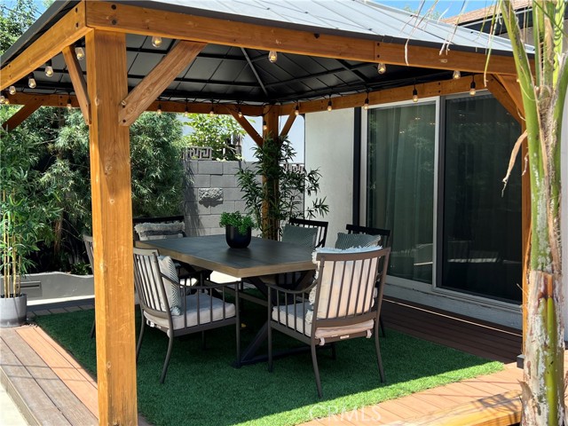 23664 Community Street, West Hills CA: https://media.crmls.org/medias/44df7572-7f97-47a5-ac02-7c6219f085fc.jpg