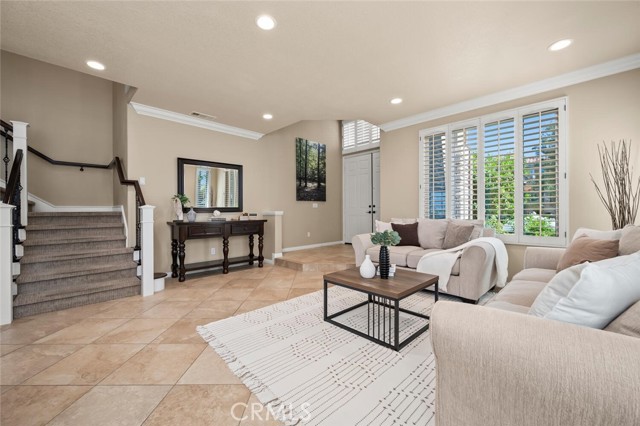 6 Las Plumas, Rancho Santa Margarita CA: https://media.crmls.org/medias/44df9444-0bf7-4a53-a112-6ac0a845aaf2.jpg