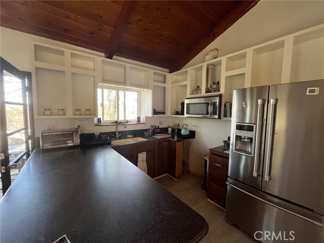 24691 Edelweiss Drive, Crestline, CA 92325