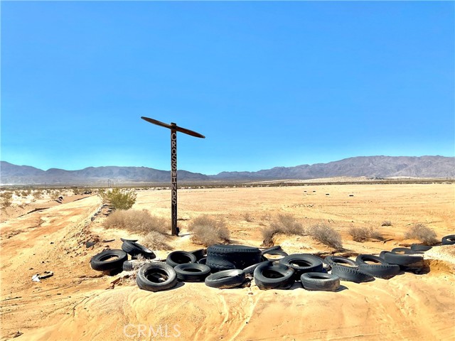 76421 Amboy Road, Twentynine Palms, California 92277, ,Commercial Sale,For Sale,76421 Amboy Road,CRJT23161153