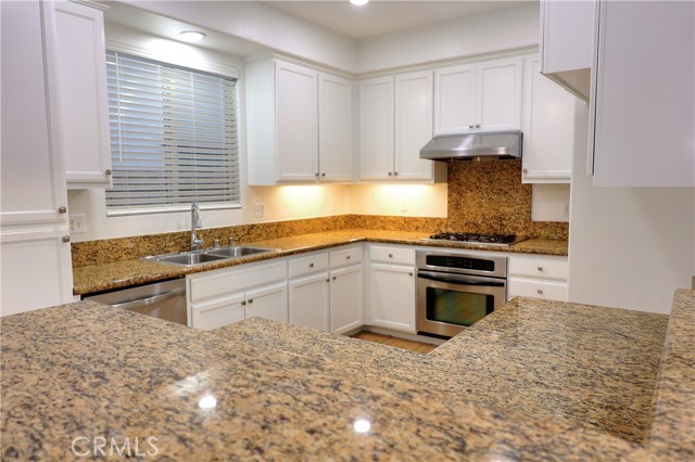 Detail Gallery Image 25 of 32 For 858 Calaveras, Corona,  CA 92878 - 4 Beds | 2/1 Baths