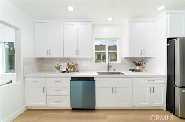 Detail Gallery Image 9 of 30 For 1026 La Presa, Pasadena,  CA 91107 - 3 Beds | 2 Baths