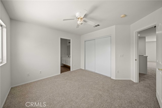 40225 Watford Way, Palmdale CA: https://media.crmls.org/medias/44e31e50-98f3-41cf-952e-bb5296006678.jpg
