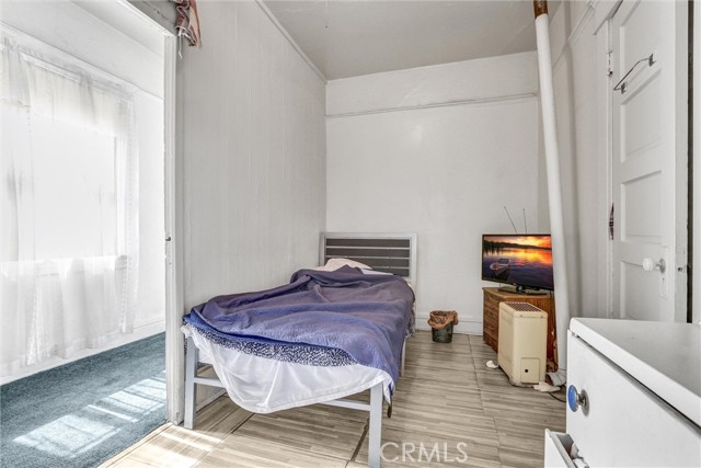 1470 W Adams Boulevard, Los Angeles CA: https://media.crmls.org/medias/44e35a81-07a4-45f3-947d-037513175e49.jpg
