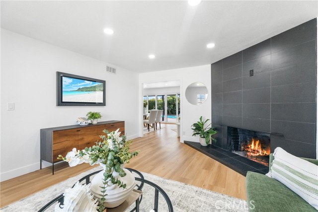 634 Pinehurst Avenue, Placentia CA: https://media.crmls.org/medias/44e3c140-5494-4920-b04e-755bb8a58f6e.jpg