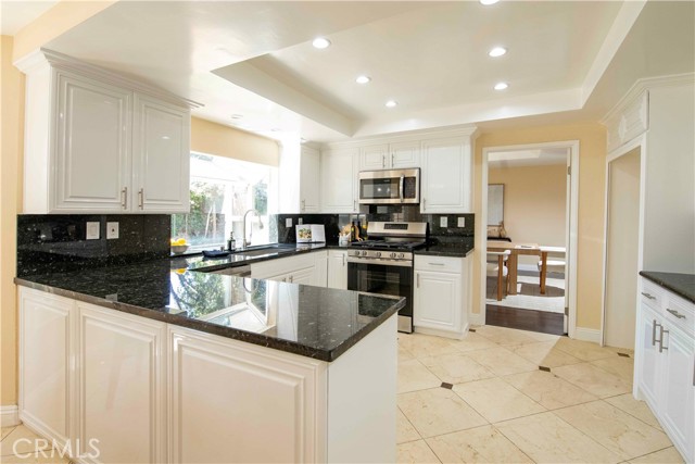 12860 Charlwood Street, Cerritos CA: https://media.crmls.org/medias/44e3edbe-583d-4437-9cb8-0c1d1c772db8.jpg